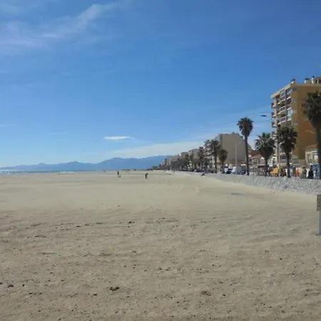 Confortable,gare,climatisation,parking,wifi,pt Dejeuner Compris 民宿