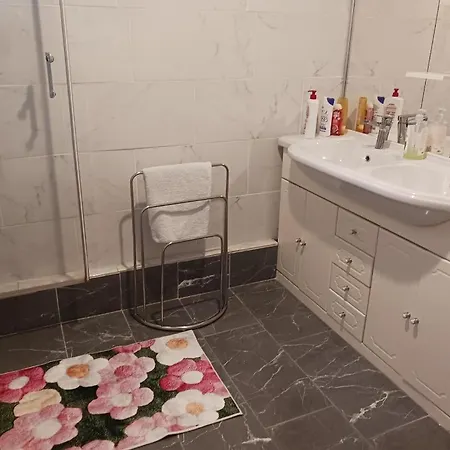 Confortable,près Gare Tvg,parking,pt Déjeuner Perpignano