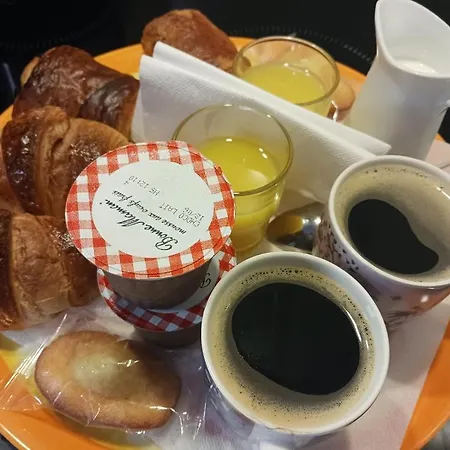 Confortable,gare,climatisation,parking,wifi,pt Dejeuner Compris Perpinhã